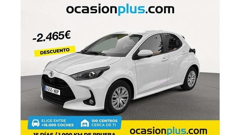 Blanco Usado 2023 Toyota Yaris Active Utilitario | 13.035 € (Precio justo) - Imagen 1/4