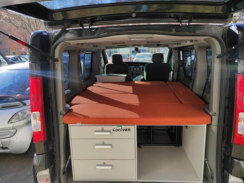 Negro Usado 2007 Opel Vivaro Cosmo Monovolumen | 15.950 € - Imagen 1/4