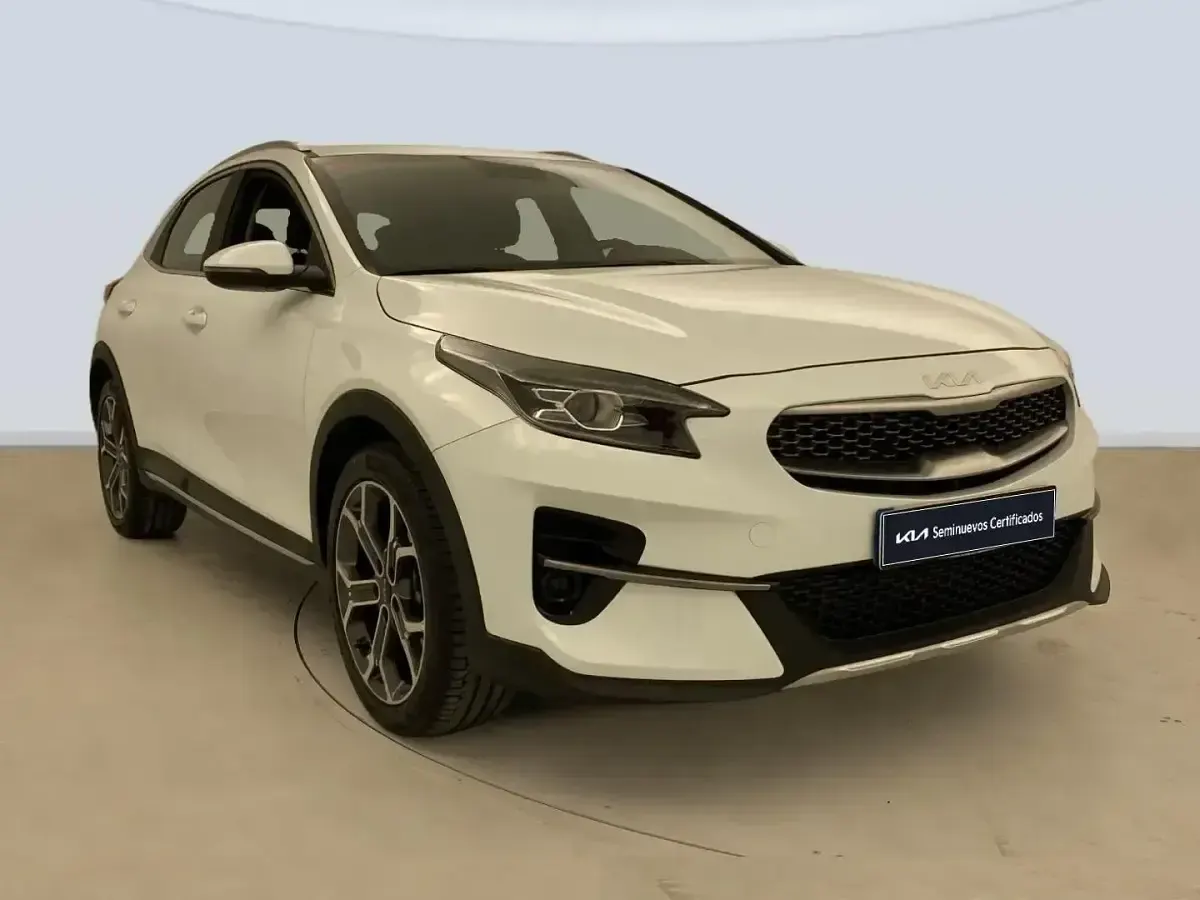 Usado Kia XCeed 120 HP (88 kW) 2022 Branco SUV