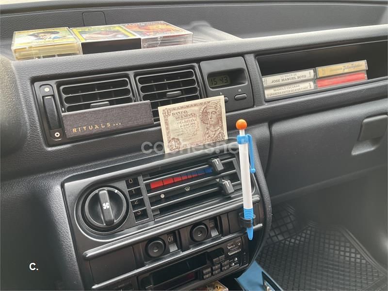 Azul Usado 1994 Ford Fiesta Berlina | 6500 € - Imagen 1/4