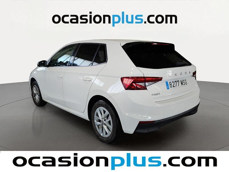 Usado Skoda Fabia Selection 95 CV (69 kW) 2024 Blanco Utilitario