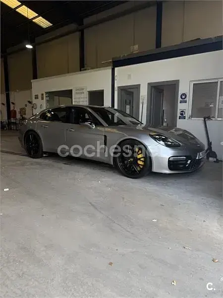 Usado Porsche Panamera Turbo S E-Hybrid Executive Executive 680 CV (500 kW) 2017 Gris / plata Utilitario
