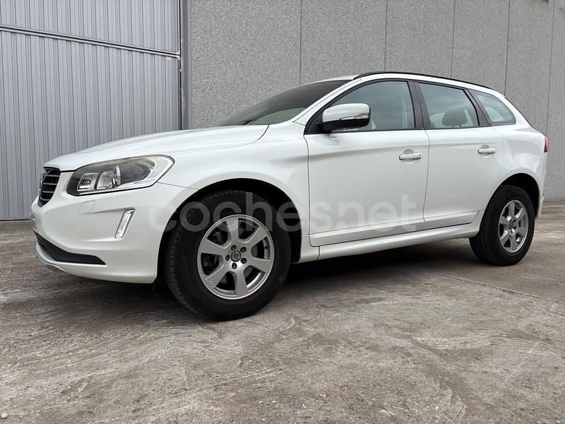 Usado Volvo XC60 Momentum 136 CV (100 kW) 2015 Blanco SUV