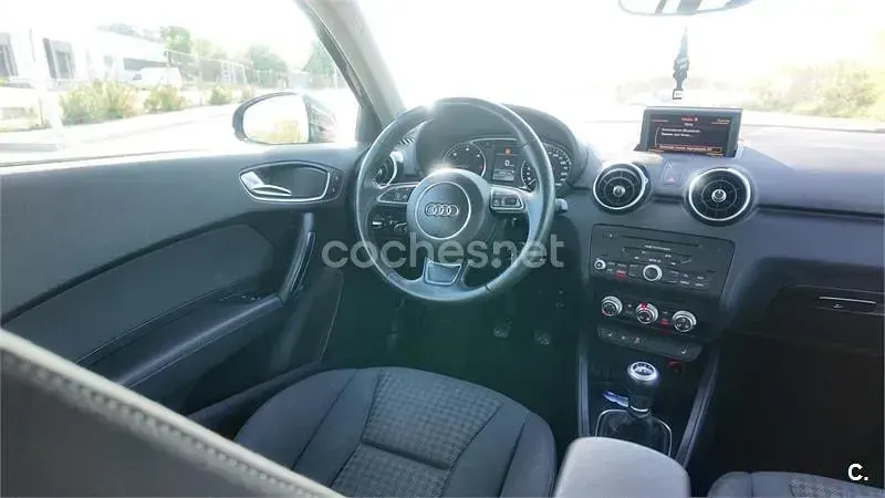 Usado Audi A1 Ambition 90 CV (66 kW) 2013 Marrón Utilitario