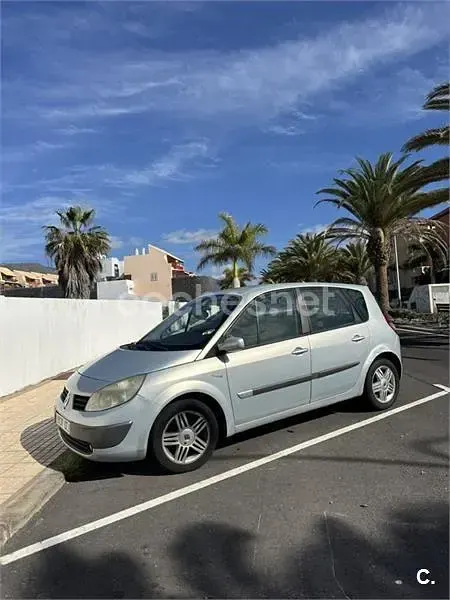 Usado Renault Scénic II Authentique 115 CV (84 kW) 2004 Gris / plata Monovolumen