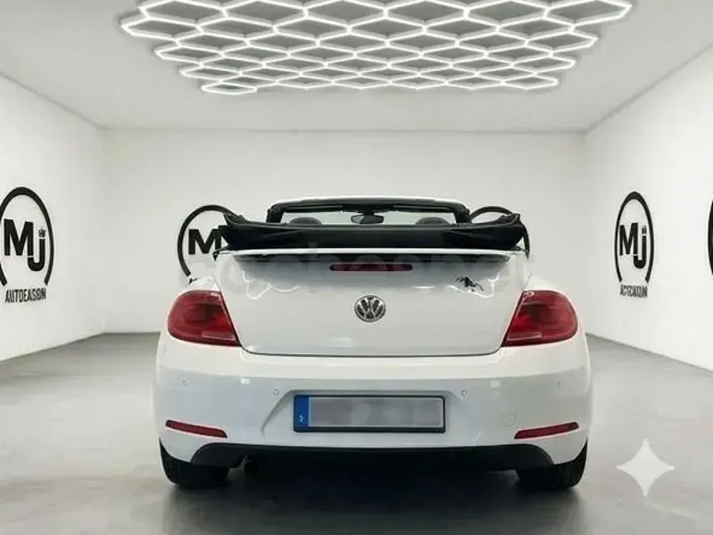 Usado VW Beetle 105 CV (77 kW) 2016 Blanco Utilitario