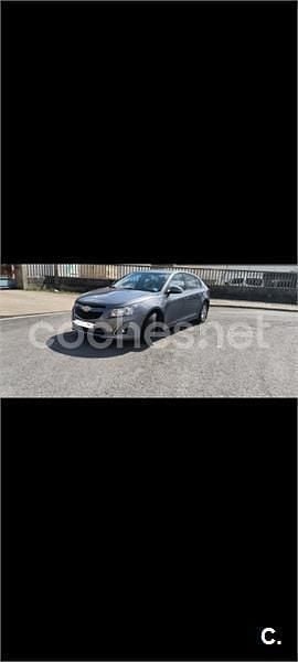 Gris / plata Usado 2013 Chevrolet Cruze LTZ Berlina | 6100 € (Precio justo) - Imagen 1/2