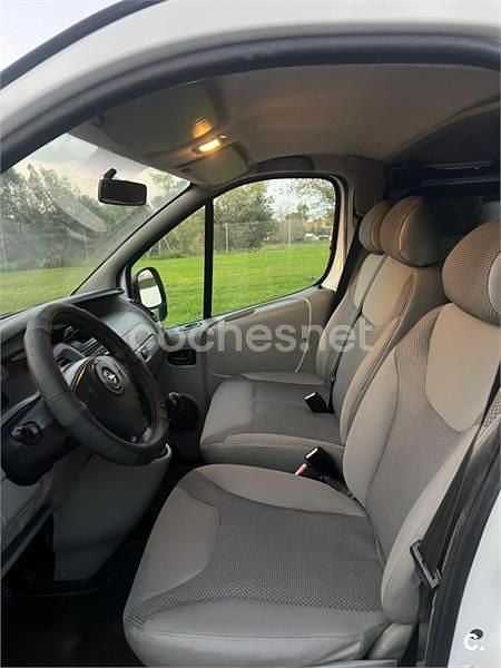 Usado Opel Vivaro 120 CV (88 kW) 2017 Blanco Monovolumen