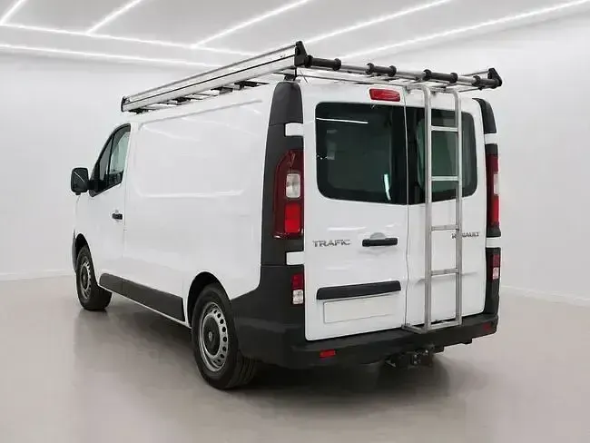 Usado Renault Trafic 125 CV (91 kW) 2019 Blanco Monovolumen