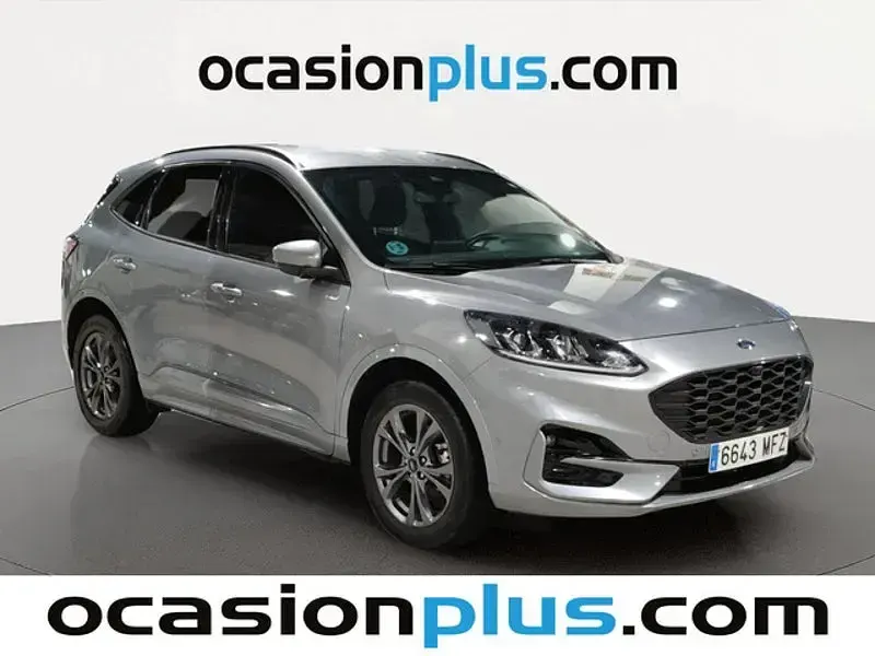 Usado Ford Kuga ST-Line 225 CV (165 kW) 2023 Gris / plata SUV