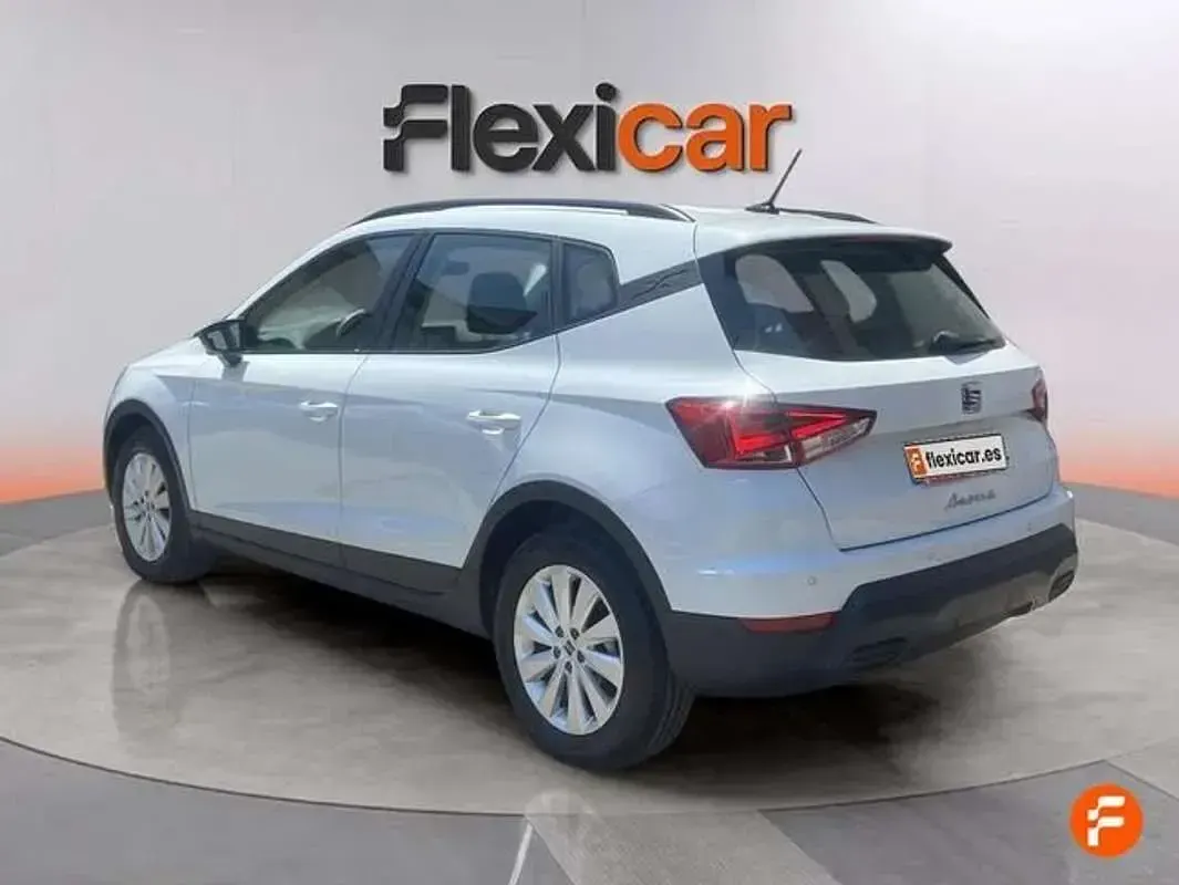 Usado Seat Arona Style 116 CV (85 kW) 2024 Blanco SUV