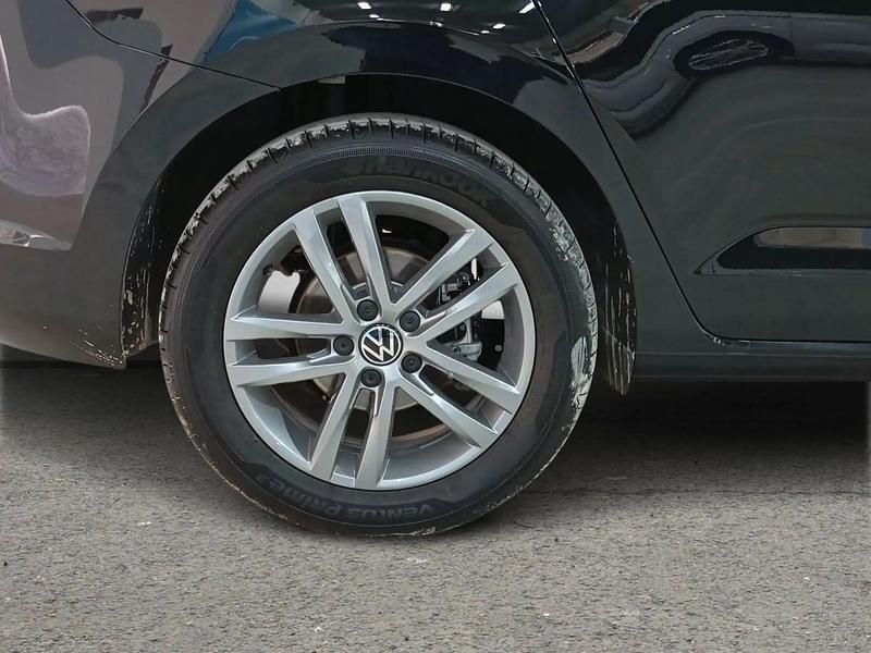 Usado VW Touran 150 CV (110 kW) 2025 Monovolumen