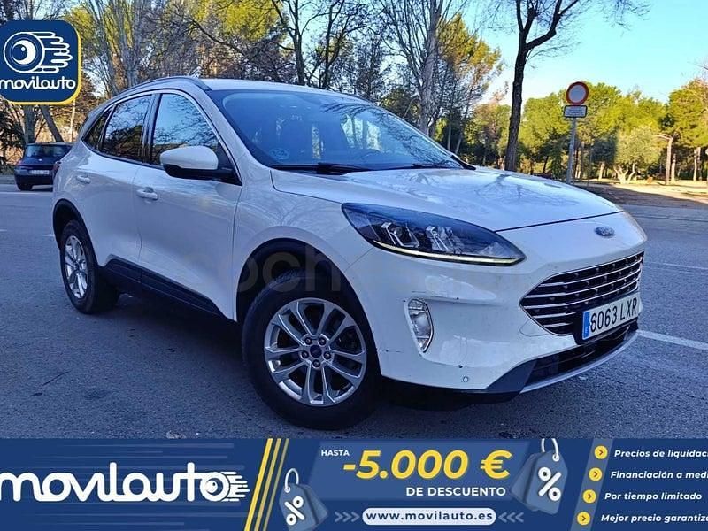 Usado Ford Kuga Titanium 120 HP (88 kW) 2022 Branco SUV