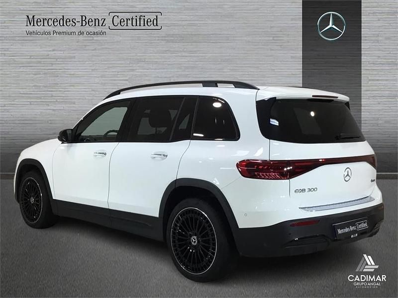 Usado Mercedes EQB300 167 kW (228 CV) 2025 Blanco SUV