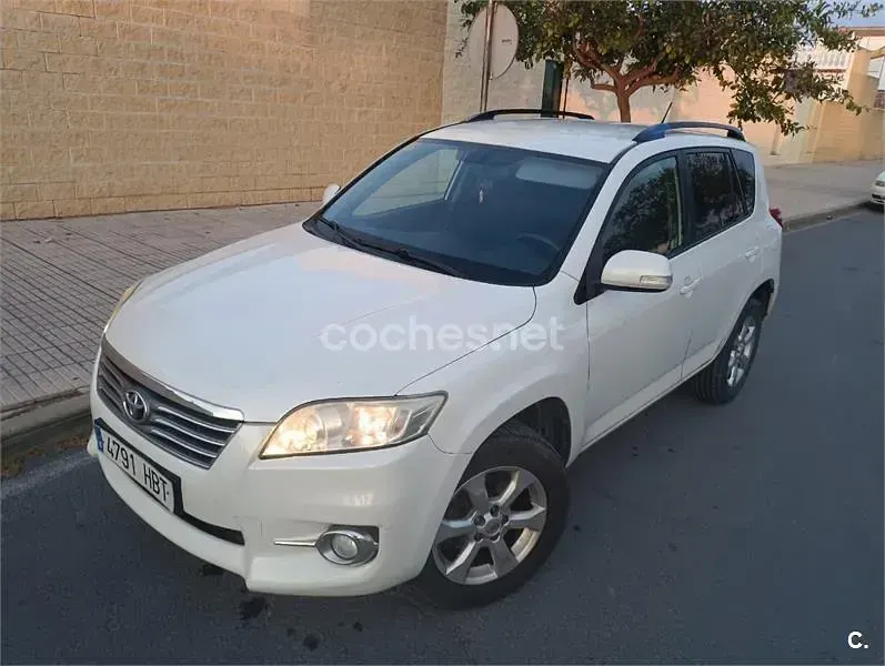 Usado Toyota RAV4 Advance 150 CV (110 kW) 2011 Blanco SUV