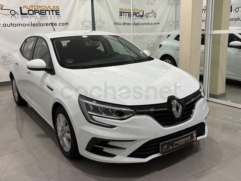 Usado Renault Mégane IV Equilibre 140 CV (102 kW) 2023 Blanco Berlina