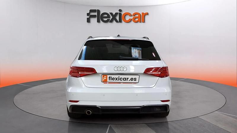 Usado Audi A3 S-Line 116 CV (85 kW) 2020 Blanco Berlina