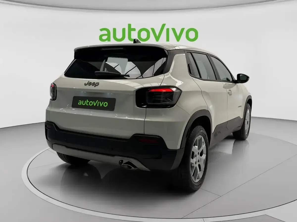 Usado Jeep Avenger Altitude 100 CV (73 kW) 2024 Blanco SUV