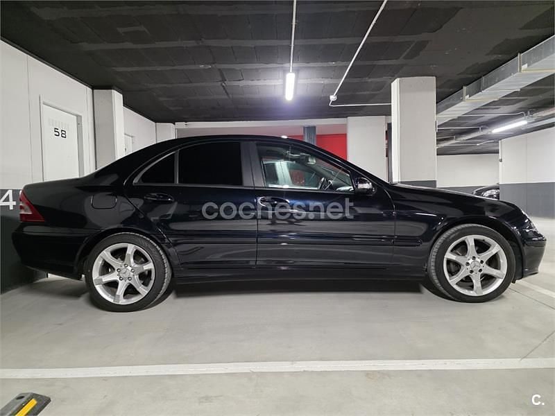 Usado Mercedes C180 Sport Edition 143 CV (105 kW) 2006 Azul Berlina