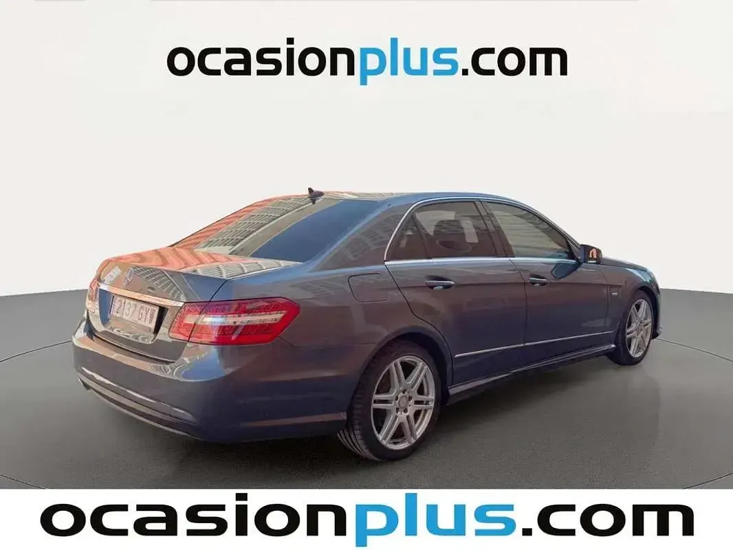 Usado Mercedes E220 Avantgarde 170 CV (125 kW) 2010 Gris Familiar
