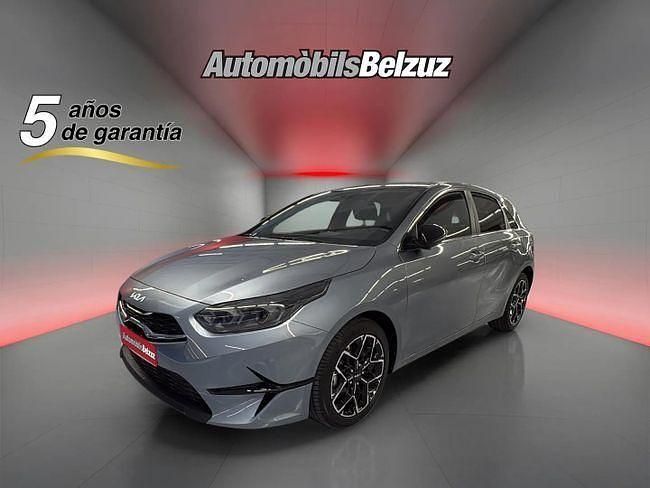 Usado Kia Ceed 101 CV (74 kW) 2025 Gris Utilitario