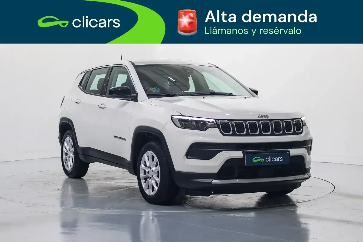 Usado Jeep Compass Altitude 130 CV (95 kW) 2025 Blanco SUV