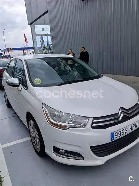 Usado Citroën C4 114 CV (83 kW) 2013 Blanco Berlina
