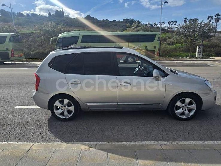 Usado Kia Carens Active 140 CV (102 kW) 2007 Gris / plata Monovolumen