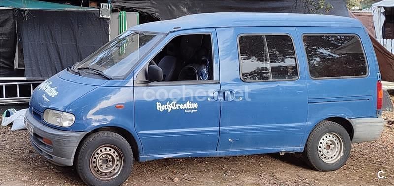 Usado Nissan Cargo 75 CV (55 kW) 1996 Azul Familiar