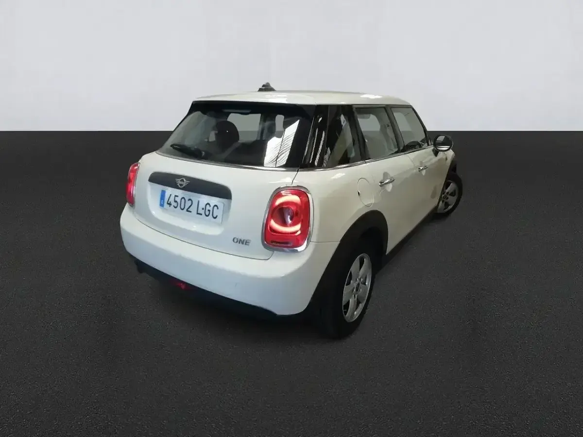 Usado Mini ONE 102 CV (75 kW) 2020 Blanco Utilitario