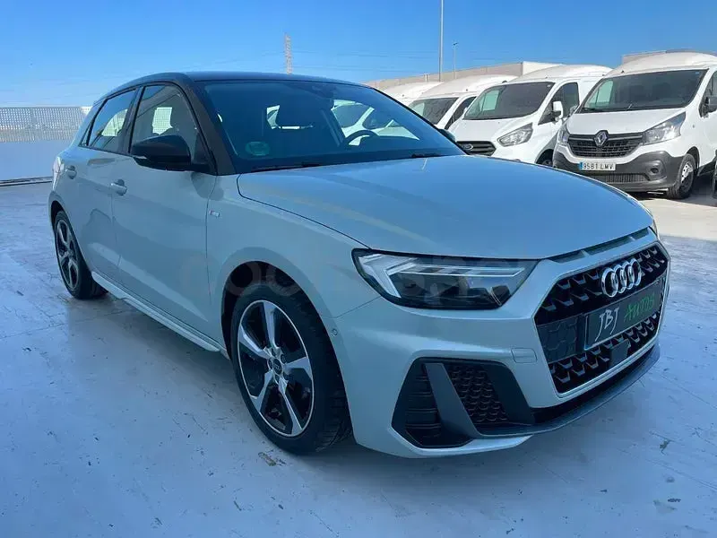 Usado Audi A1 Sportback 116 CV (85 kW) 2025 Gris / plata Utilitario