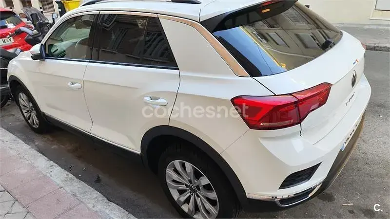 Usado VW T-Roc Advance 110 CV (80 kW) 2021 Blanco SUV