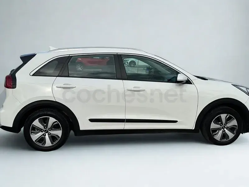 Usado Kia Niro 141 CV (103 kW) 2018 Blanco SUV
