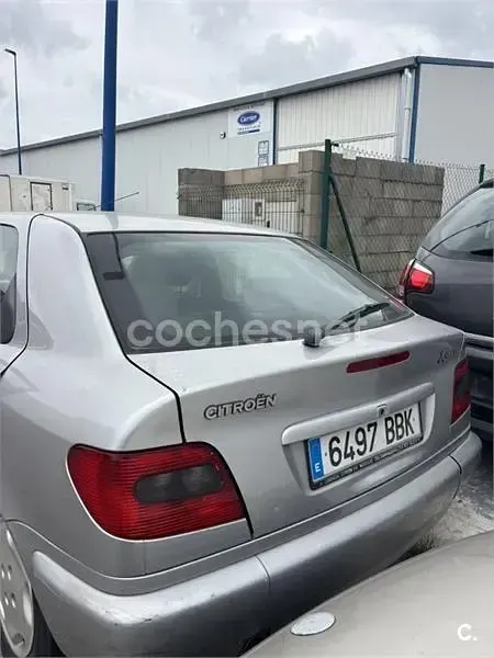 Usado Citroën Xsara Exclusive 90 CV (66 kW) 2000 Gris / plata Berlina