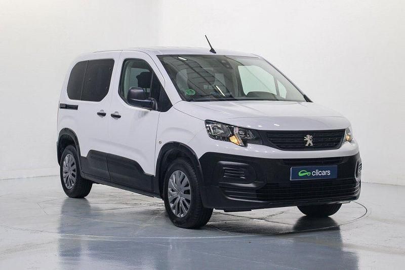 Usado Peugeot Rifter Active 100 CV (73 kW) 2022 Blanco Monovolumen