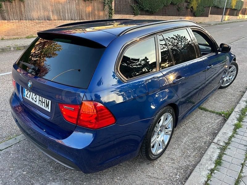 Usado BMW 318 143 CV (105 kW) 2012 Azul Familiar