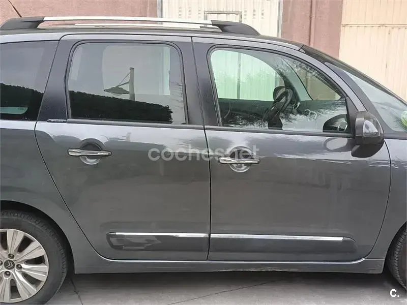 Usado Citroën C3 Picasso Attraction 92 CV (67 kW) 2014 Negro Monovolumen