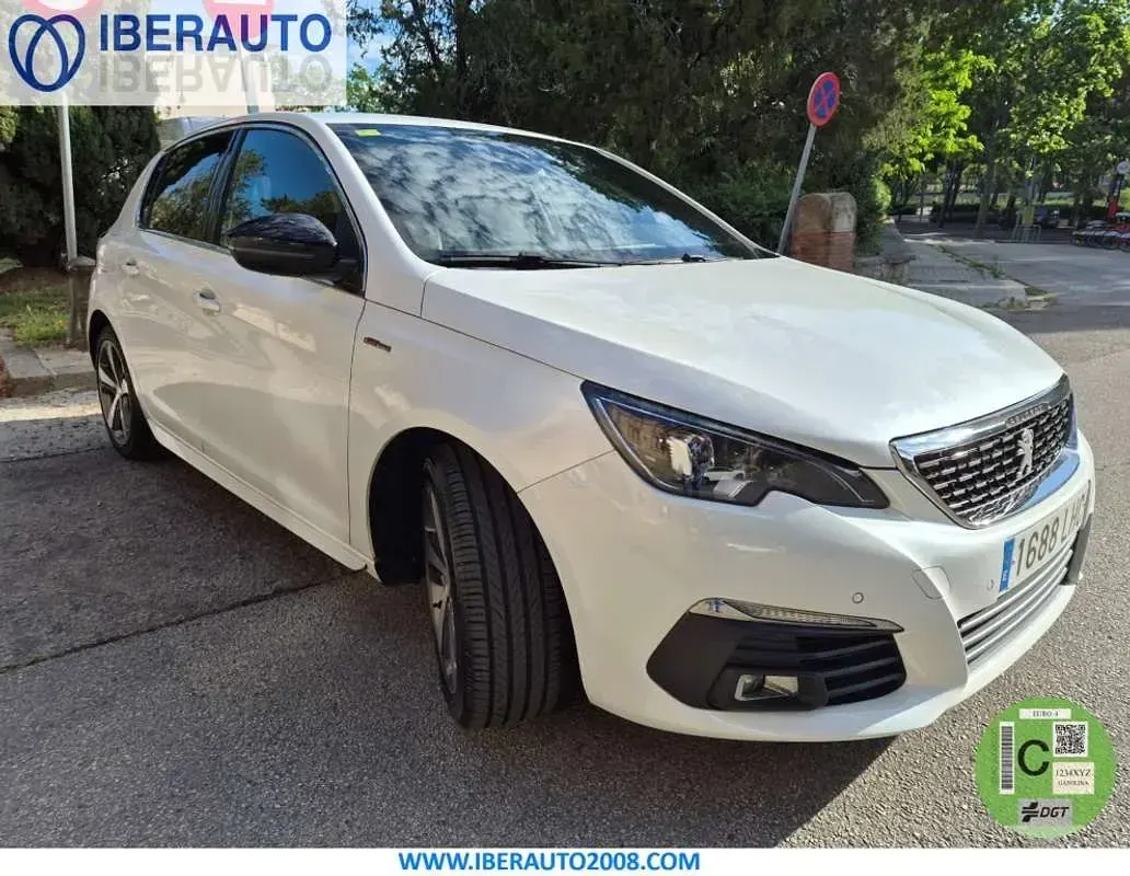 Usado Peugeot 308 SW GT 131 CV (96 kW) 2020 Blanco Familiar