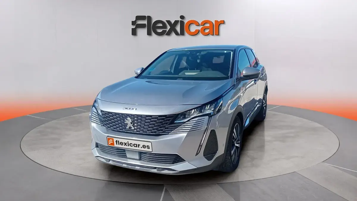 Usado Peugeot 3008 Allure 226 CV (166 kW) 2022 Gris SUV