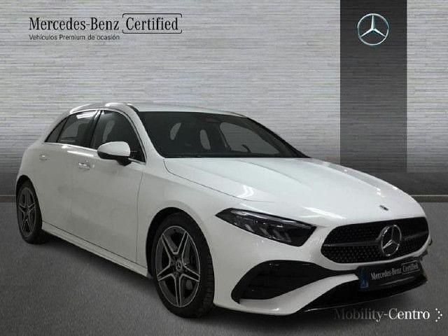 Usado Mercedes A180 AMG line 116 CV (85 kW) 2024 Blanco polar Utilitario
