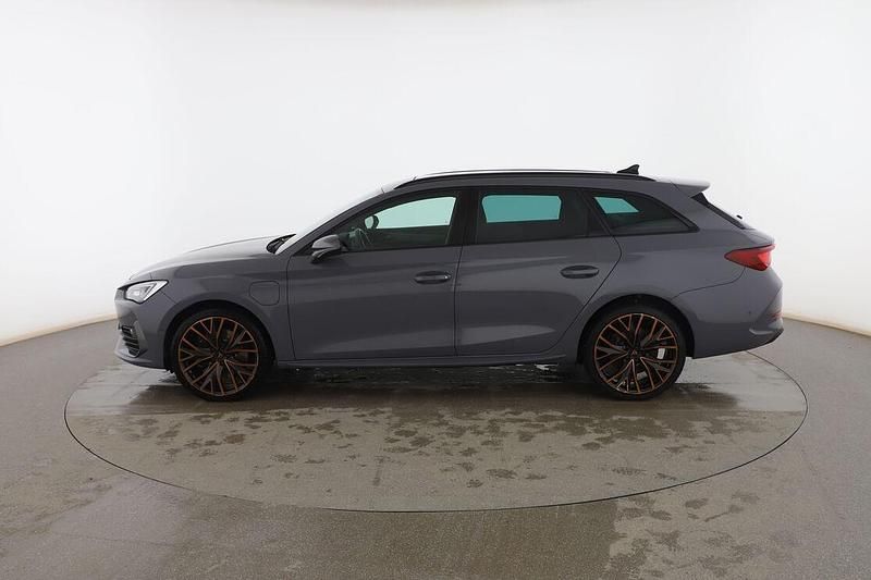 Usado Cupra Leon 245 CV (180 kW) 2021 Gris Familiar