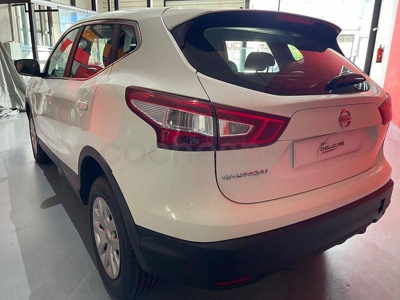 Usado Nissan Qashqai Acenta 130 CV (95 kW) 2017 Blanco SUV