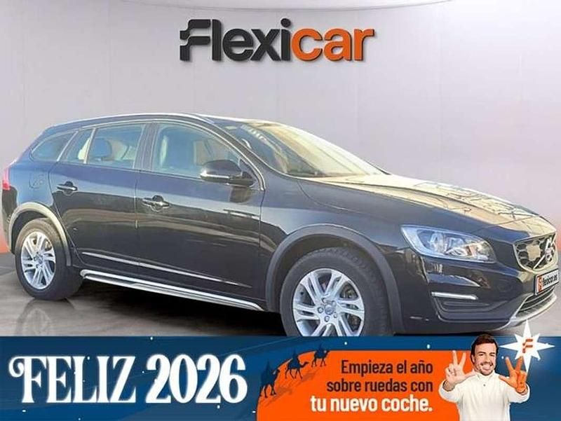 Negro Usado 2018 Volvo V60 Kinetic Familiar | 16.990 € (Super precio) - Imagen 1/4