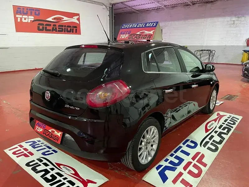 Usado Fiat Bravo Emotion 105 CV (77 kW) 2010 Negro Utilitario