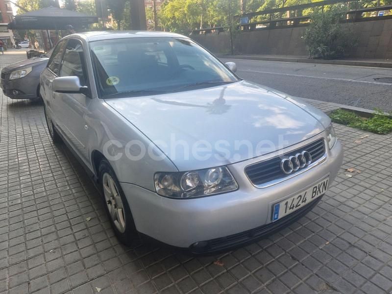 Usado Audi A3 Ambiente 102 CV (75 kW) 2001 Gris / plata Berlina