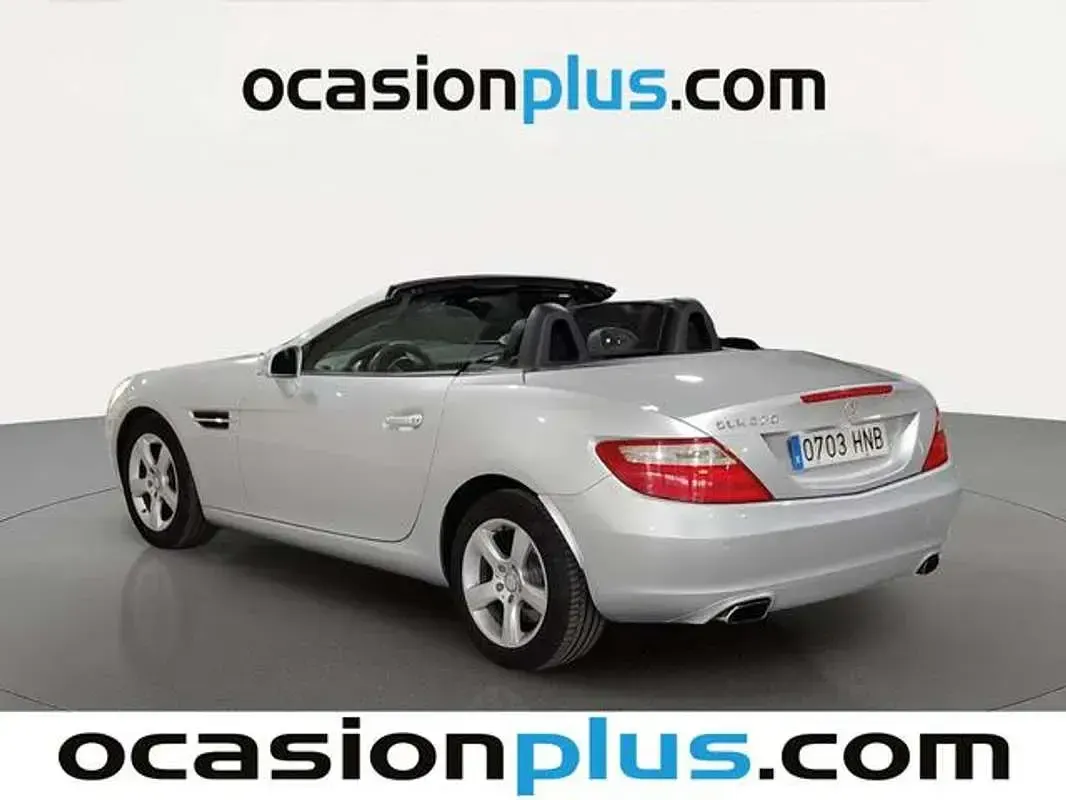 Usado Mercedes SLK200 184 CV (135 kW) 2011 Plateado Descapotable