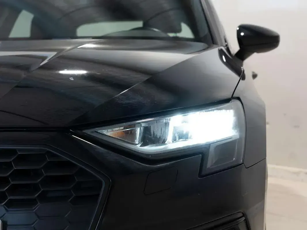 Usado Audi A3 Sportback Premium 110 CV (80 kW) 2022 Negro Utilitario