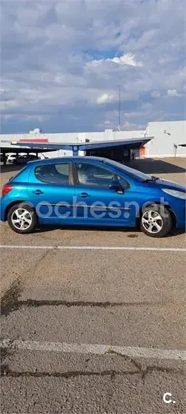 Usado Peugeot 207 90 CV (66 kW) 2007 Azul Berlina
