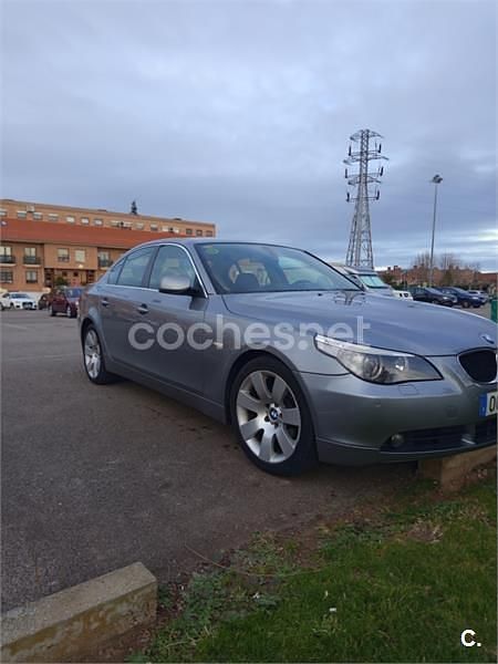 Usado BMW 520 163 CV (119 kW) 2007 Gris / plata Berlina