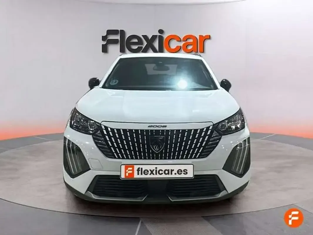 Usado Peugeot 2008 Allure 101 CV (74 kW) 2025 Blanco SUV
